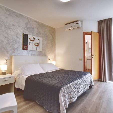 Hotel Augusta كاوْرلي المظهر الخارجي الصورة
